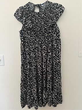 Old Navy Black & White Floral Midi Dress
